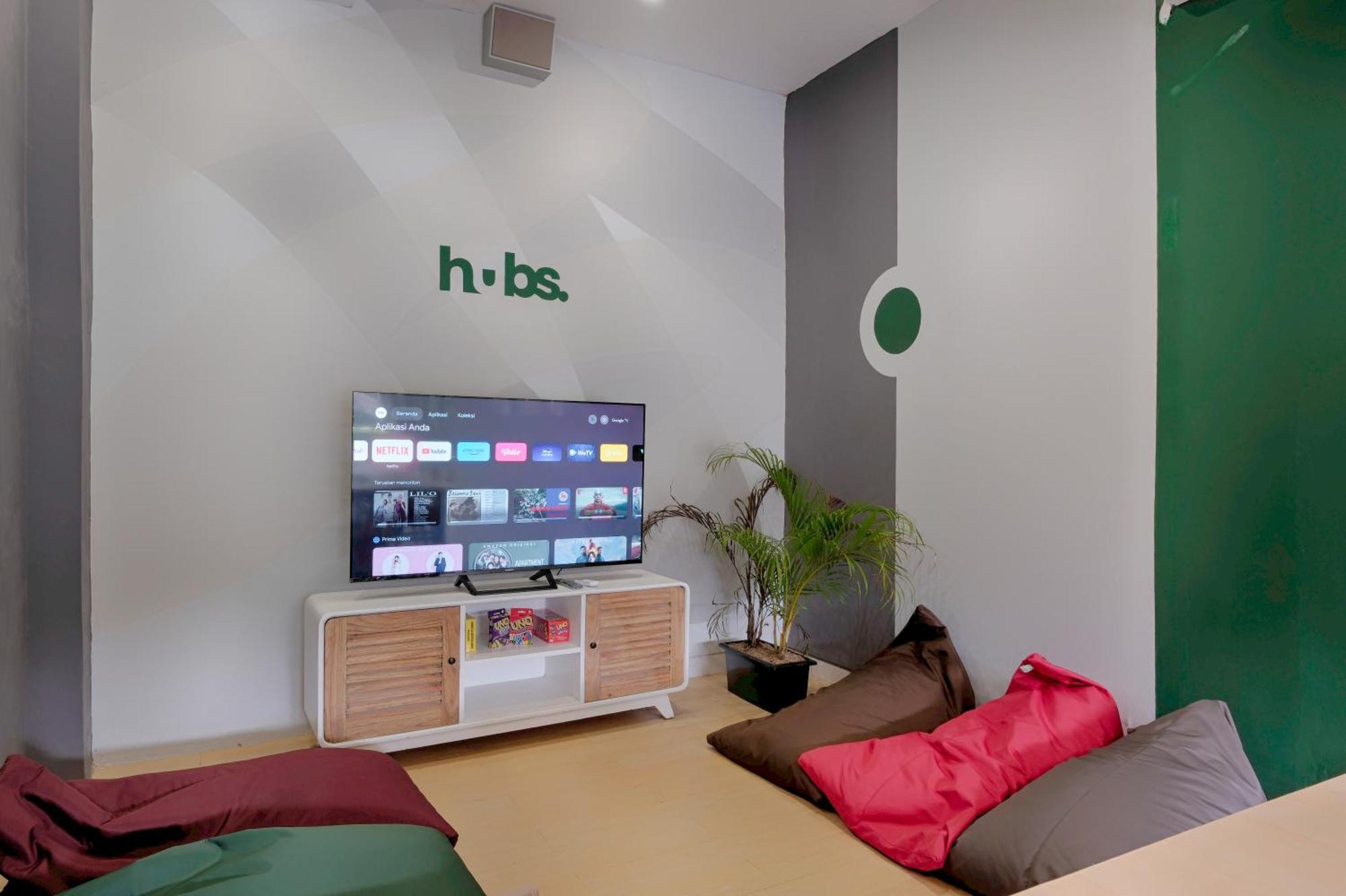 Hubs Hostel Yogyakarta Esterno foto